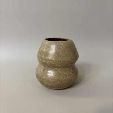 Lille brun beige sand farvet keramik vase