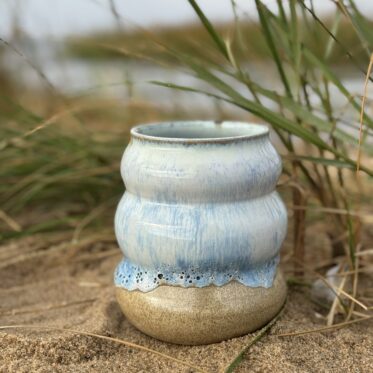 Vase, stor, lyseblå og sand 1